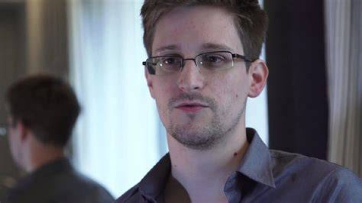 How did snowden get the data