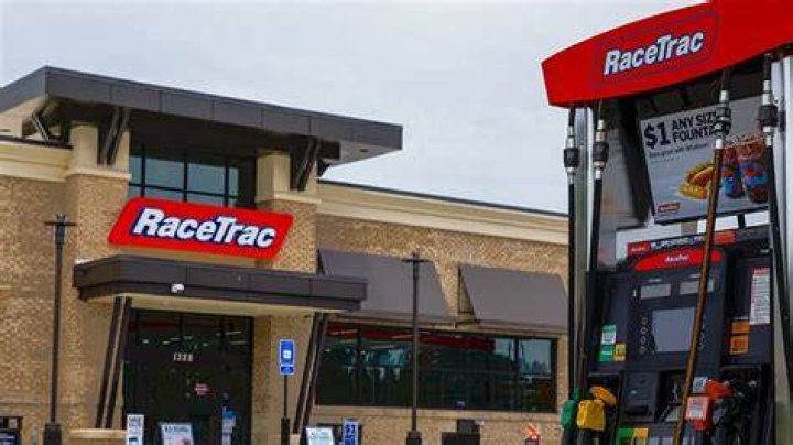 How much does racetrac pay